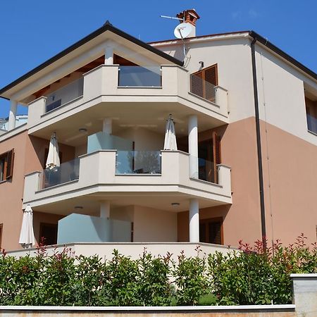 Apartments Braje Rabac Ruang foto